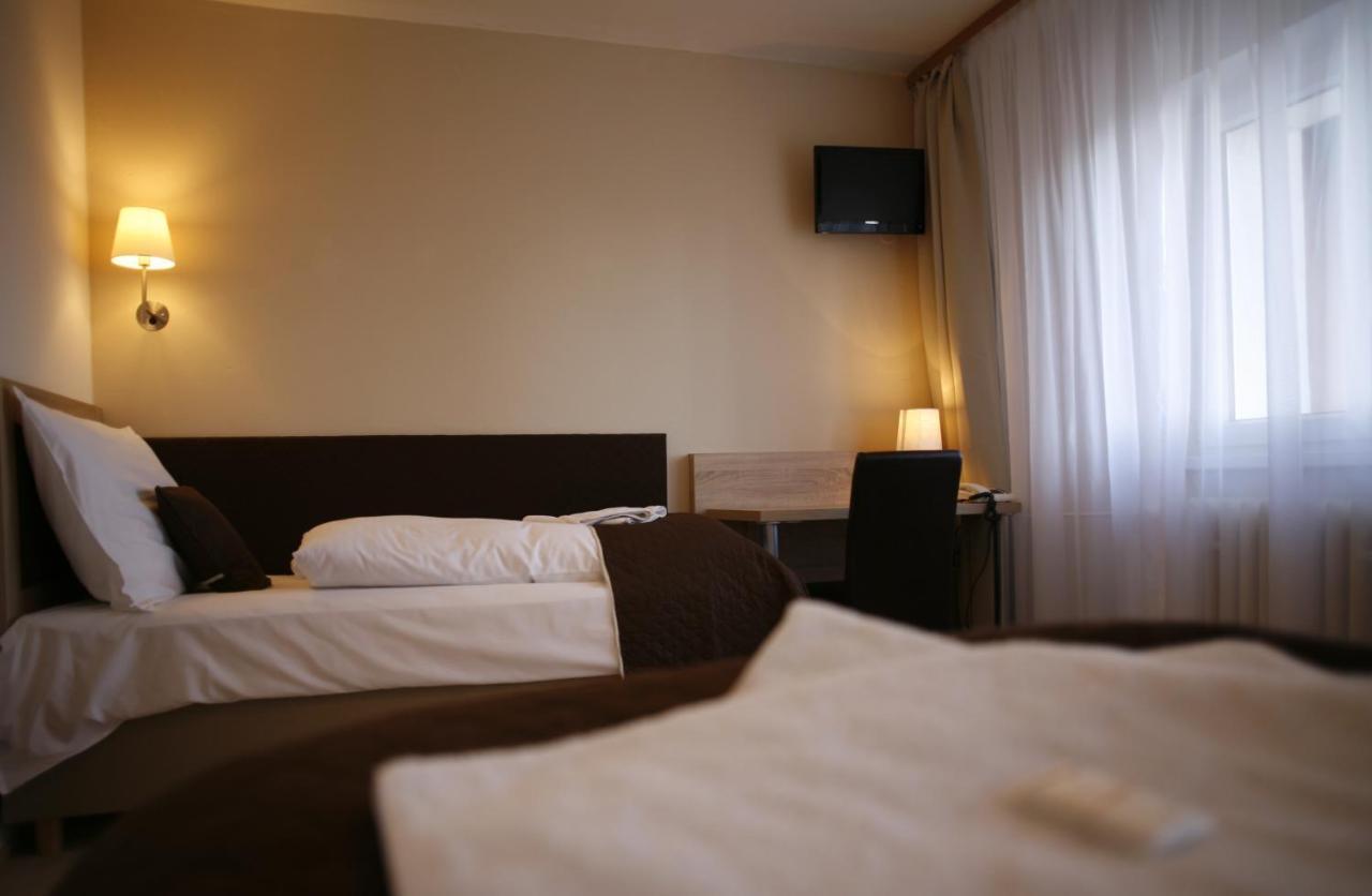 Hotel Pod Vlekem Loučná pod Klínovcem Eksteriør bilde