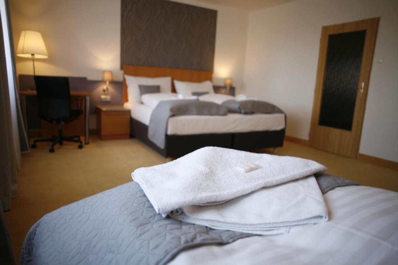 Hotel Pod Vlekem Loučná pod Klínovcem Eksteriør bilde