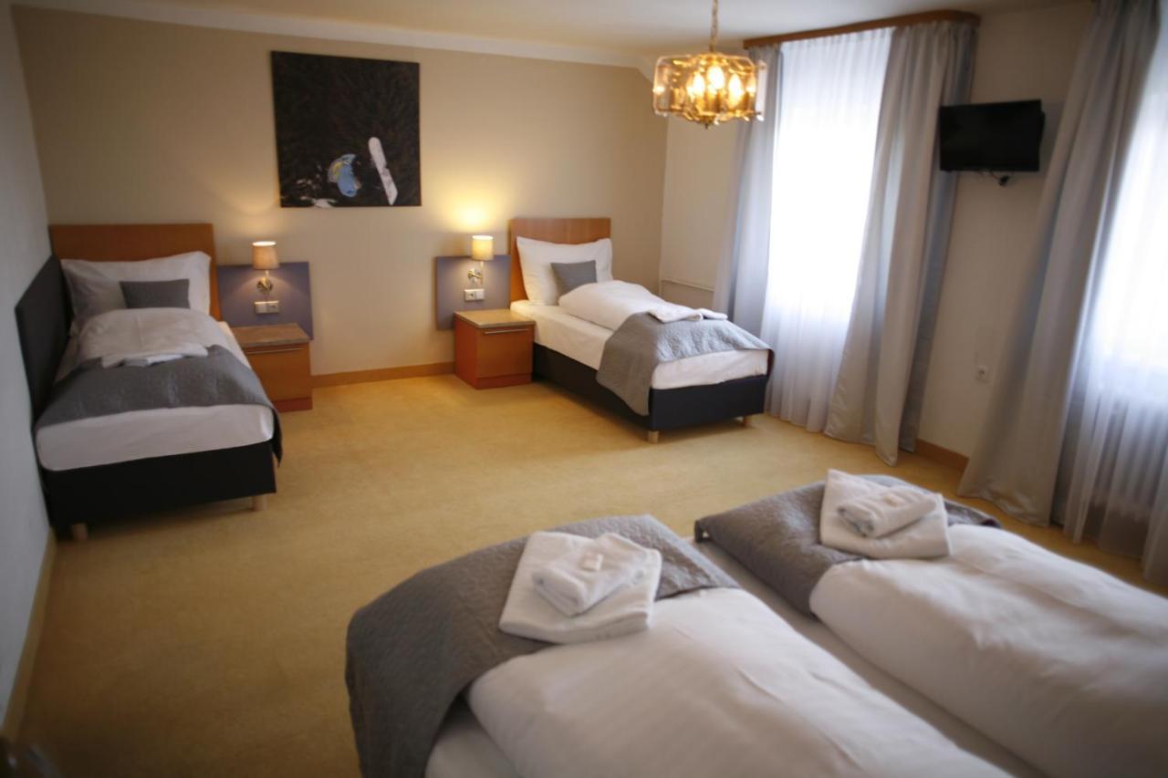 Hotel Pod Vlekem Loučná pod Klínovcem Eksteriør bilde