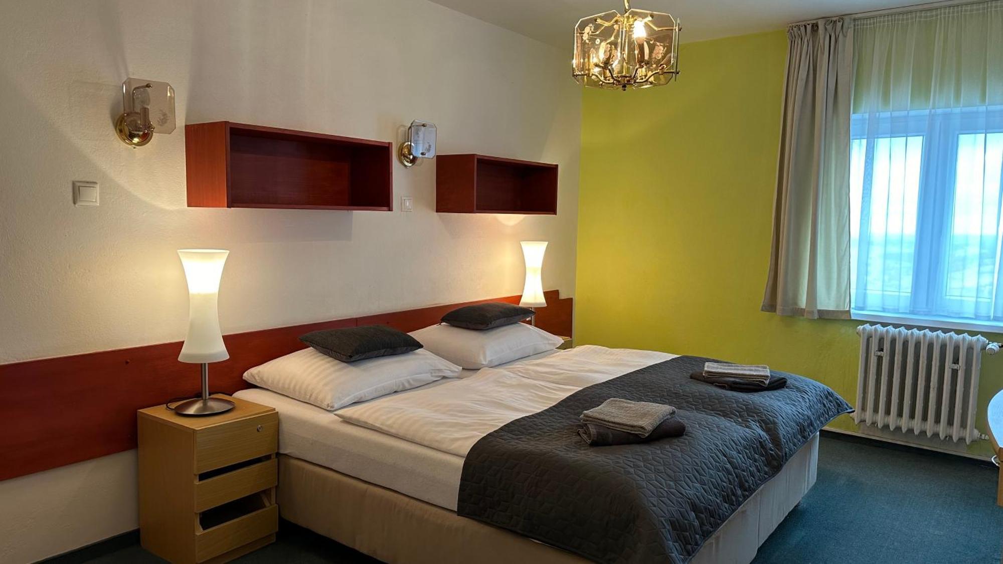 Hotel Pod Vlekem Loučná pod Klínovcem Eksteriør bilde